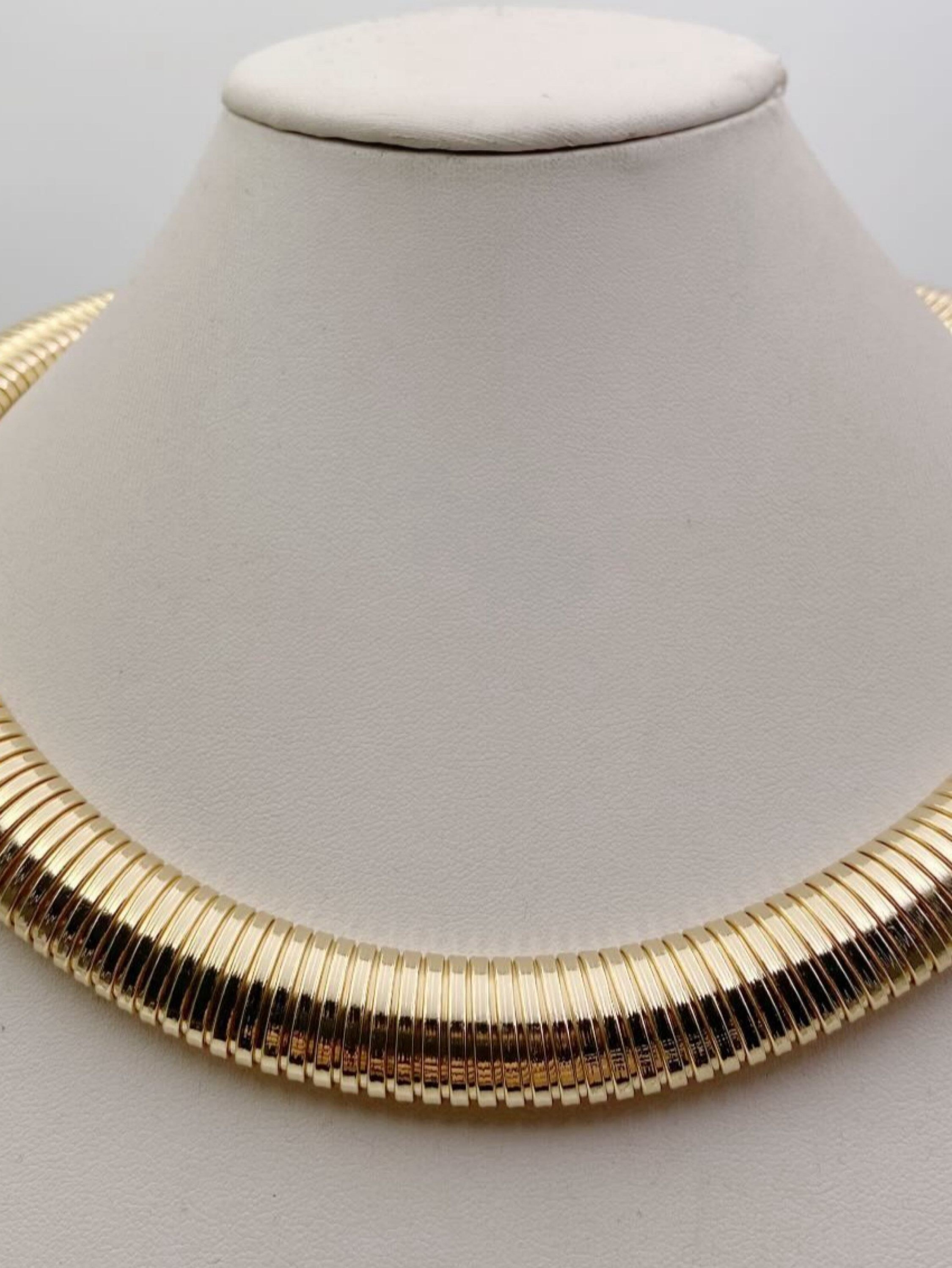 Colar folheao aro max dourado