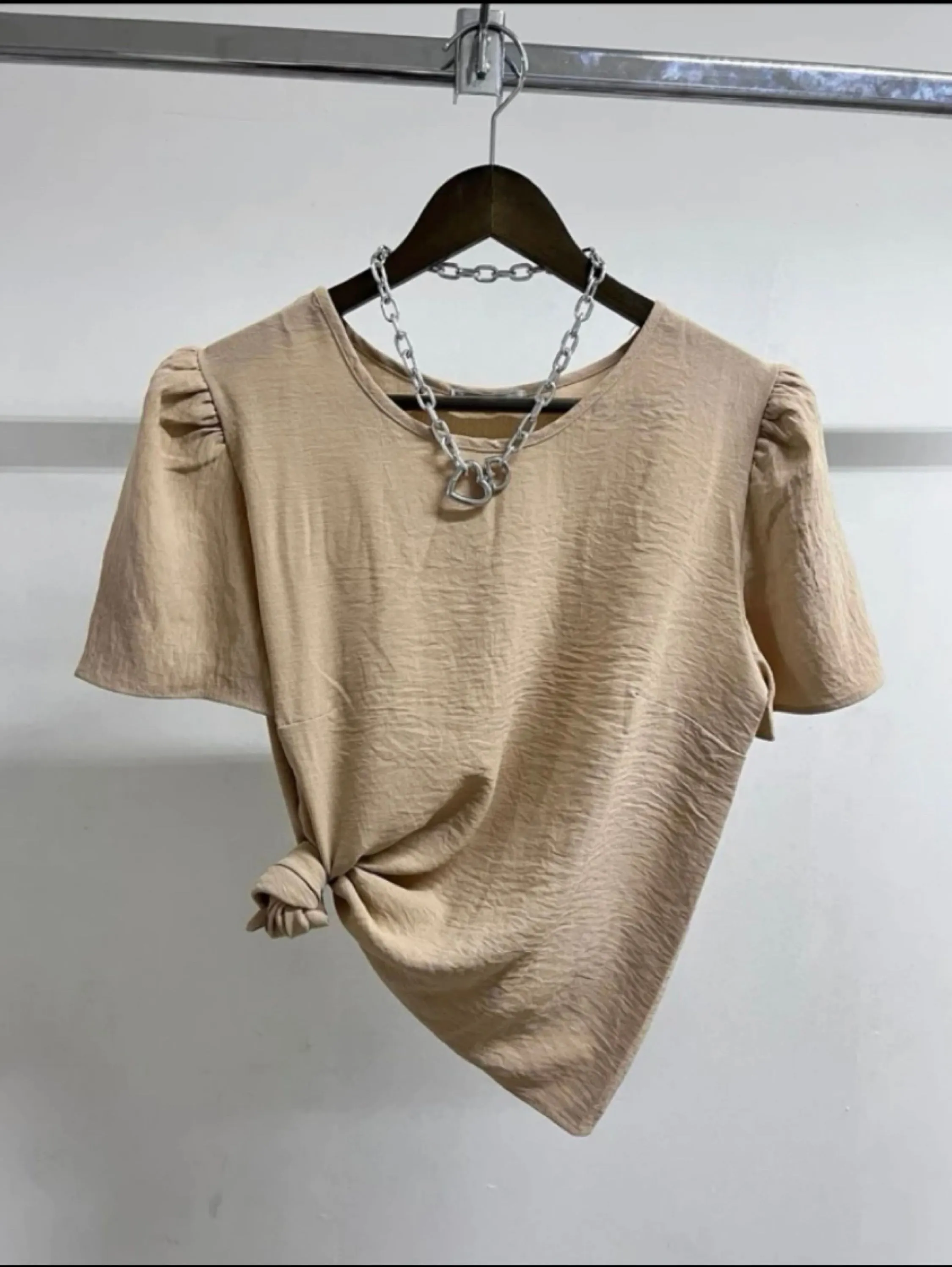 Blusa feminina tecido crepe duna manga bufante