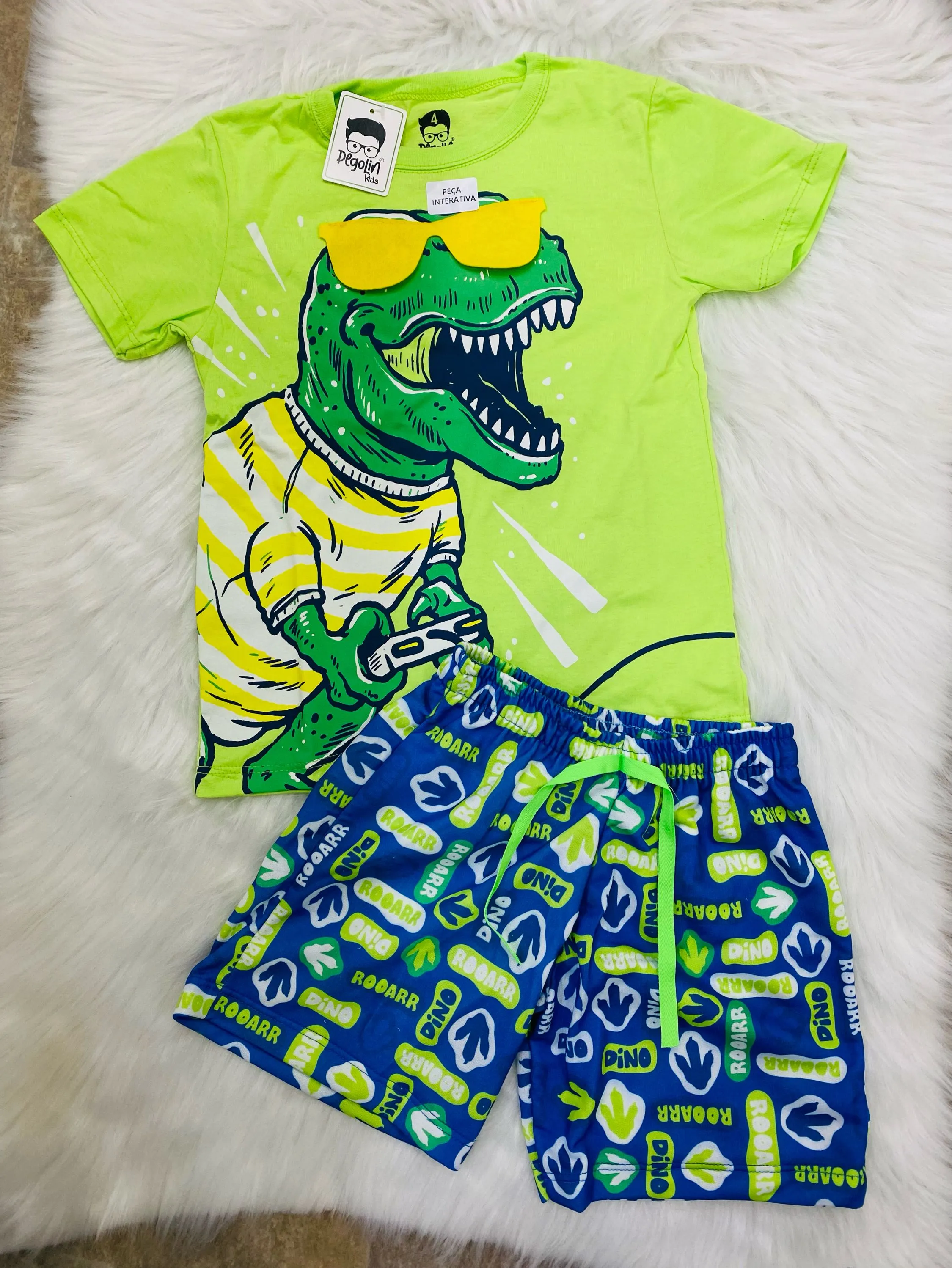 Conjunto infantil pergolin camiseta e bermuda dinossauro