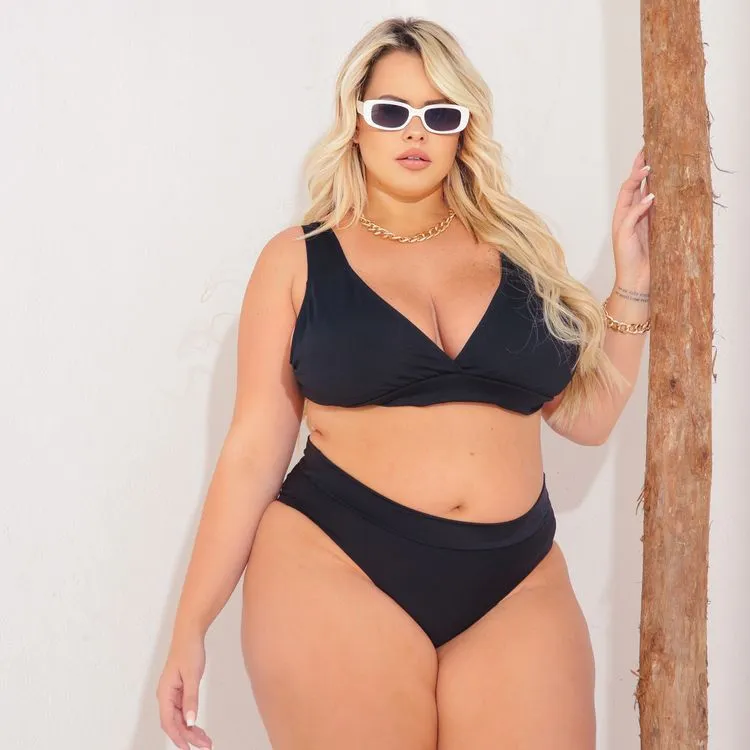 Conjunto de biquíni plus size preto