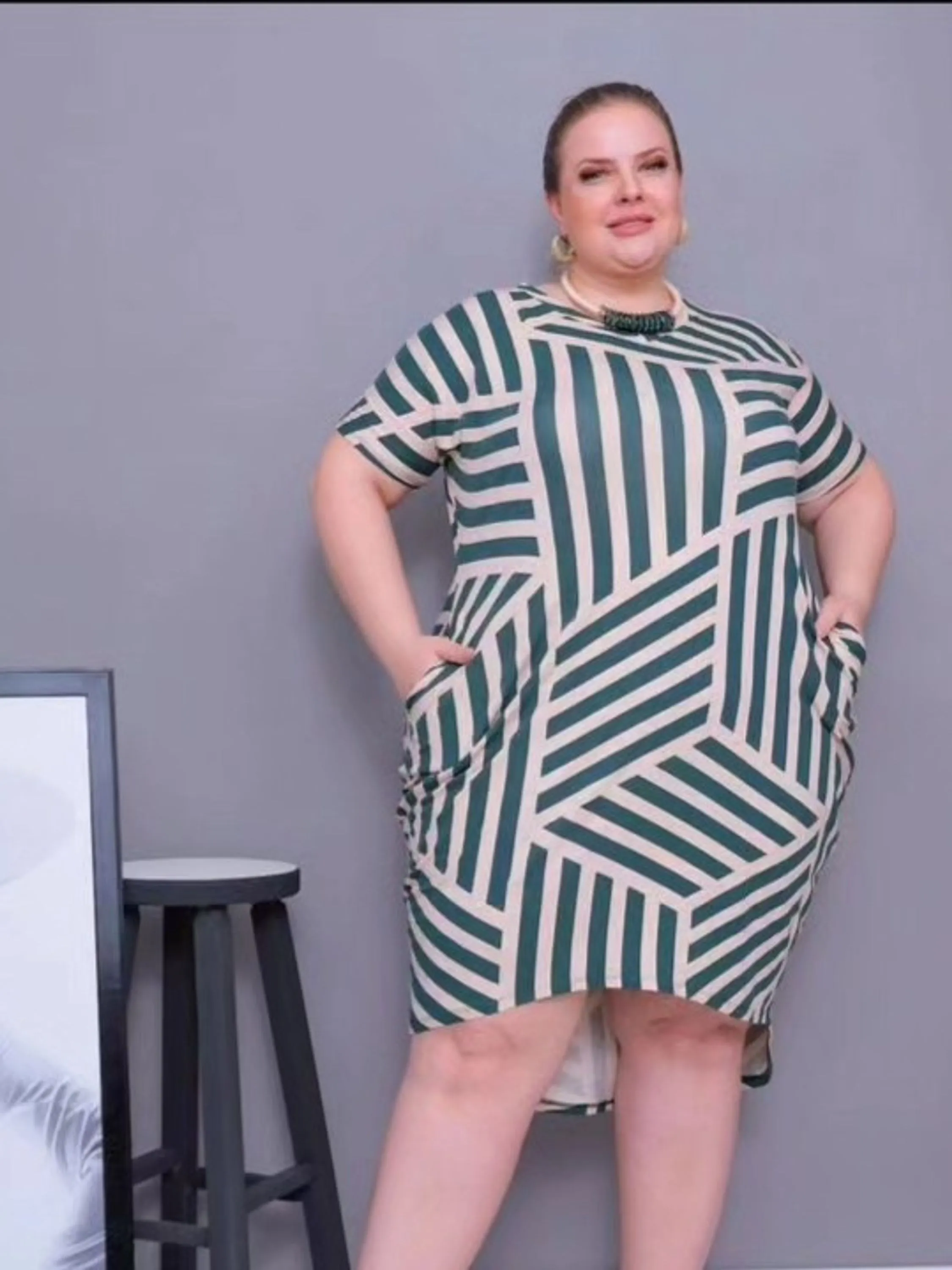 Vestido Plus Size em Viscolycra multi Estampas