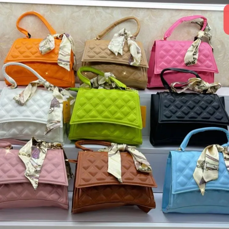 Bolsa feminina 712