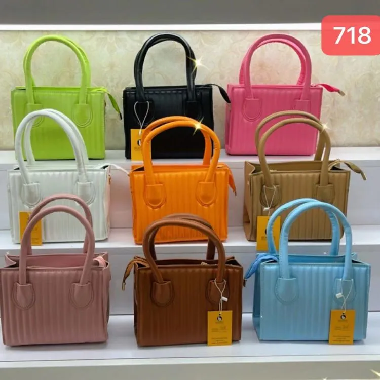 Bolsa feminina 718