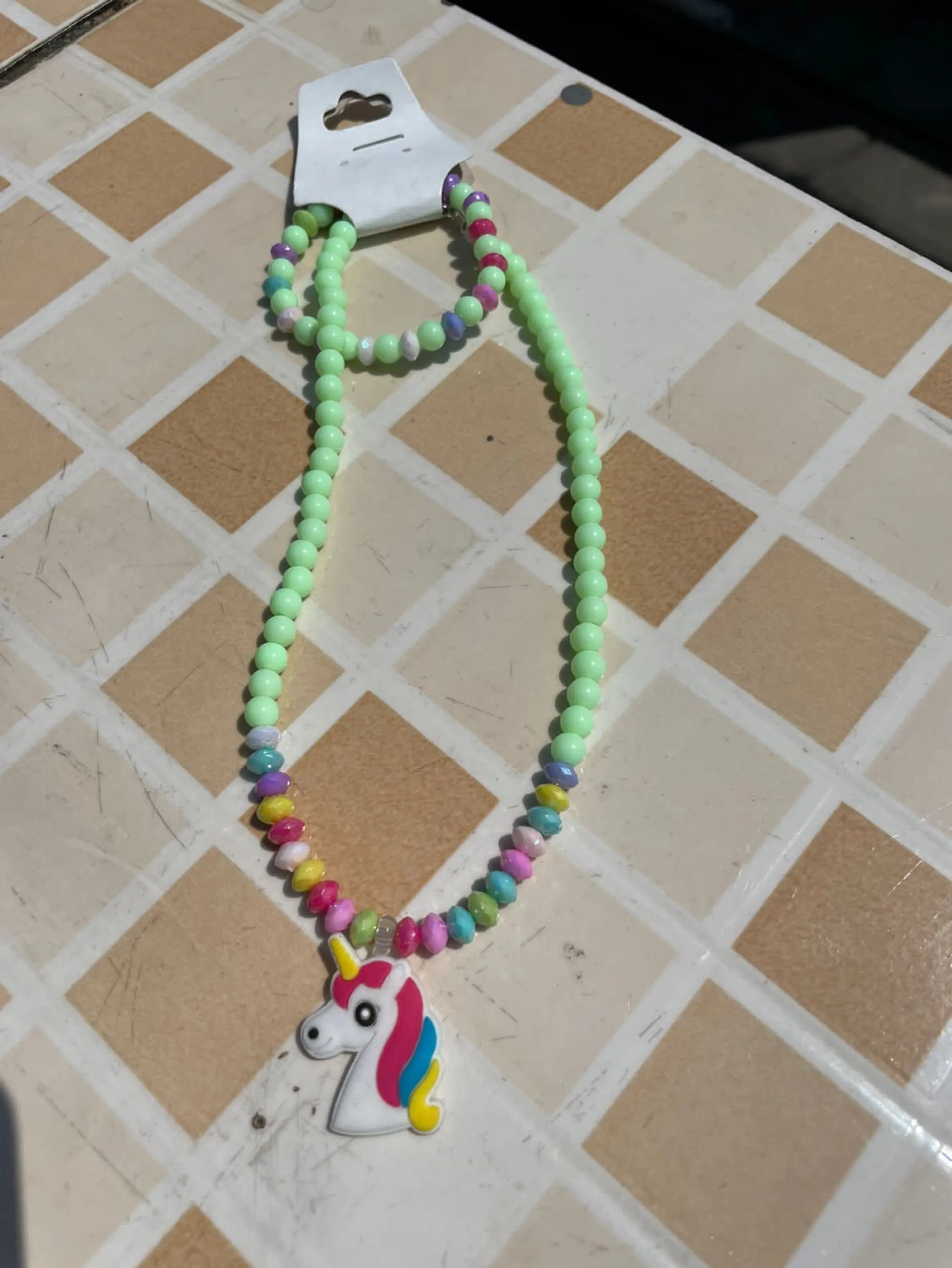 Colar e pulseira infantil