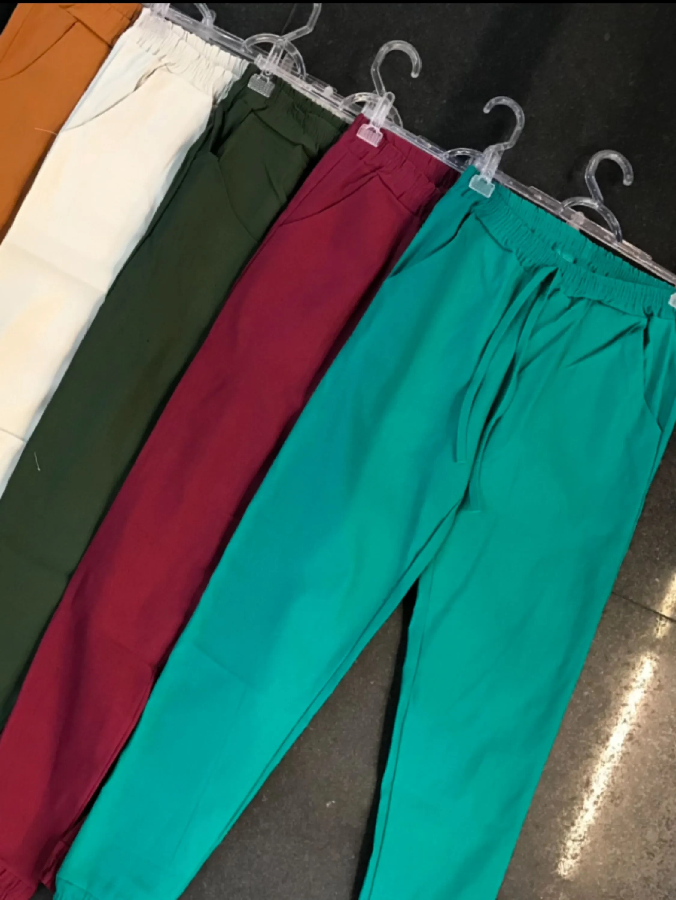 Calça jogger bengaline Maya modas