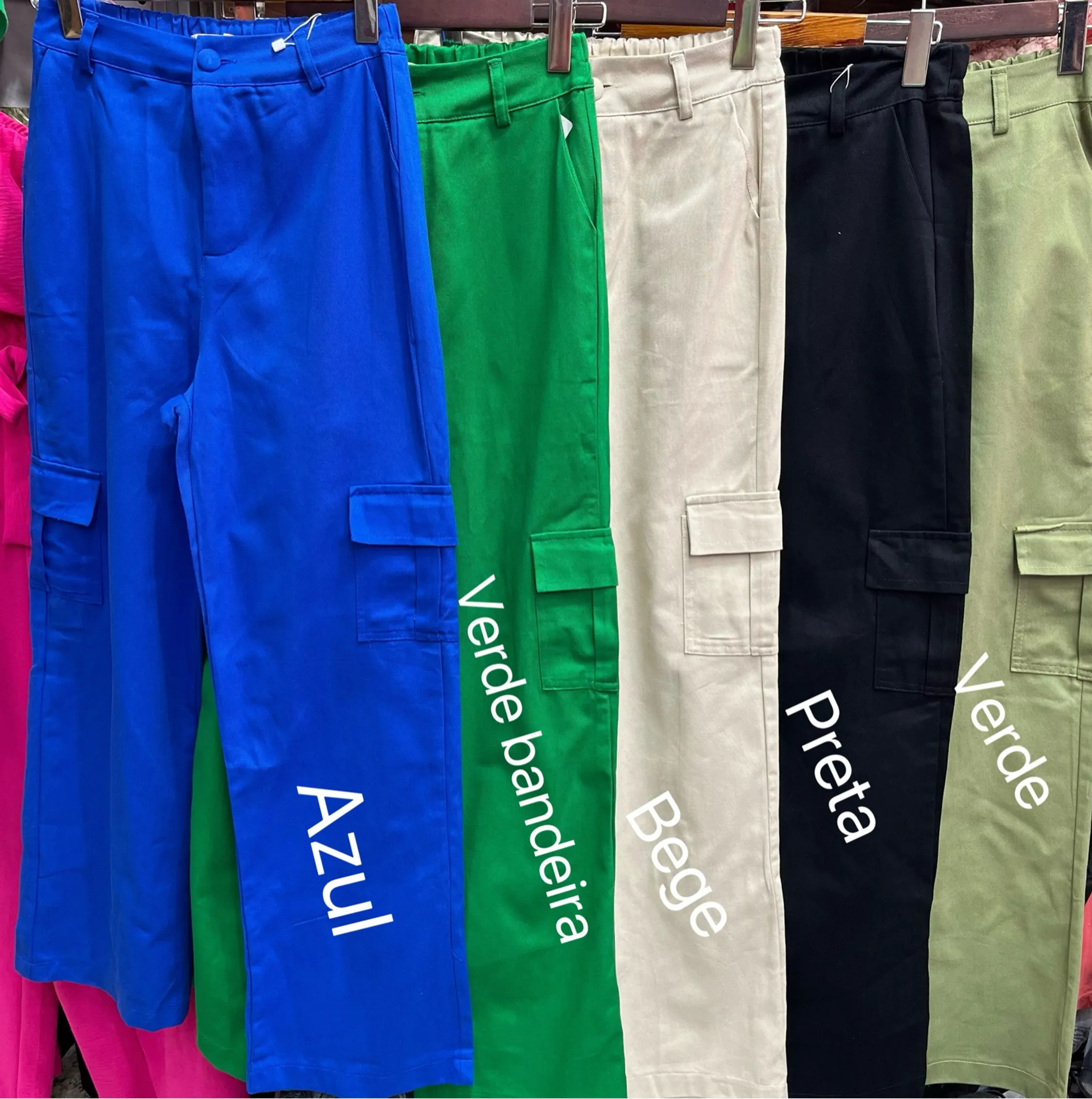 Calça cargo pantalona sarja