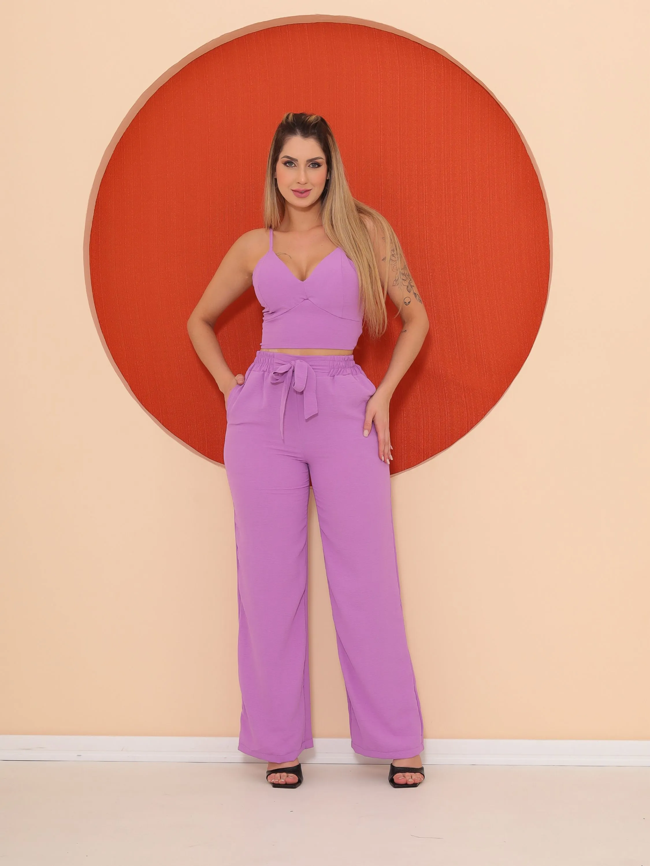 Conjunto de cropped e calça pantalona de duna C101