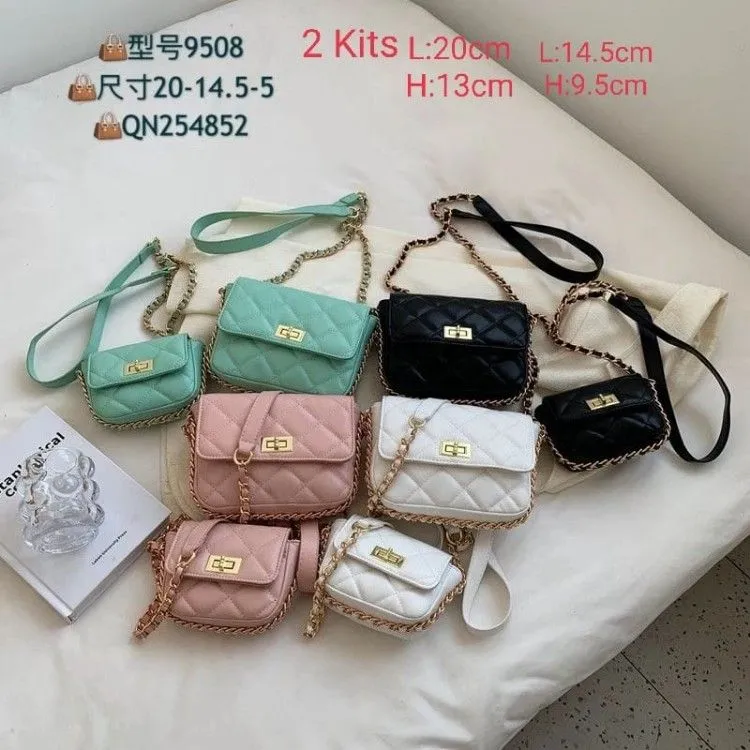 Bolsa feminina - Kit Mini bag - modelo acompanha duas peças, com alça transversal com detalhes em corrente.9508