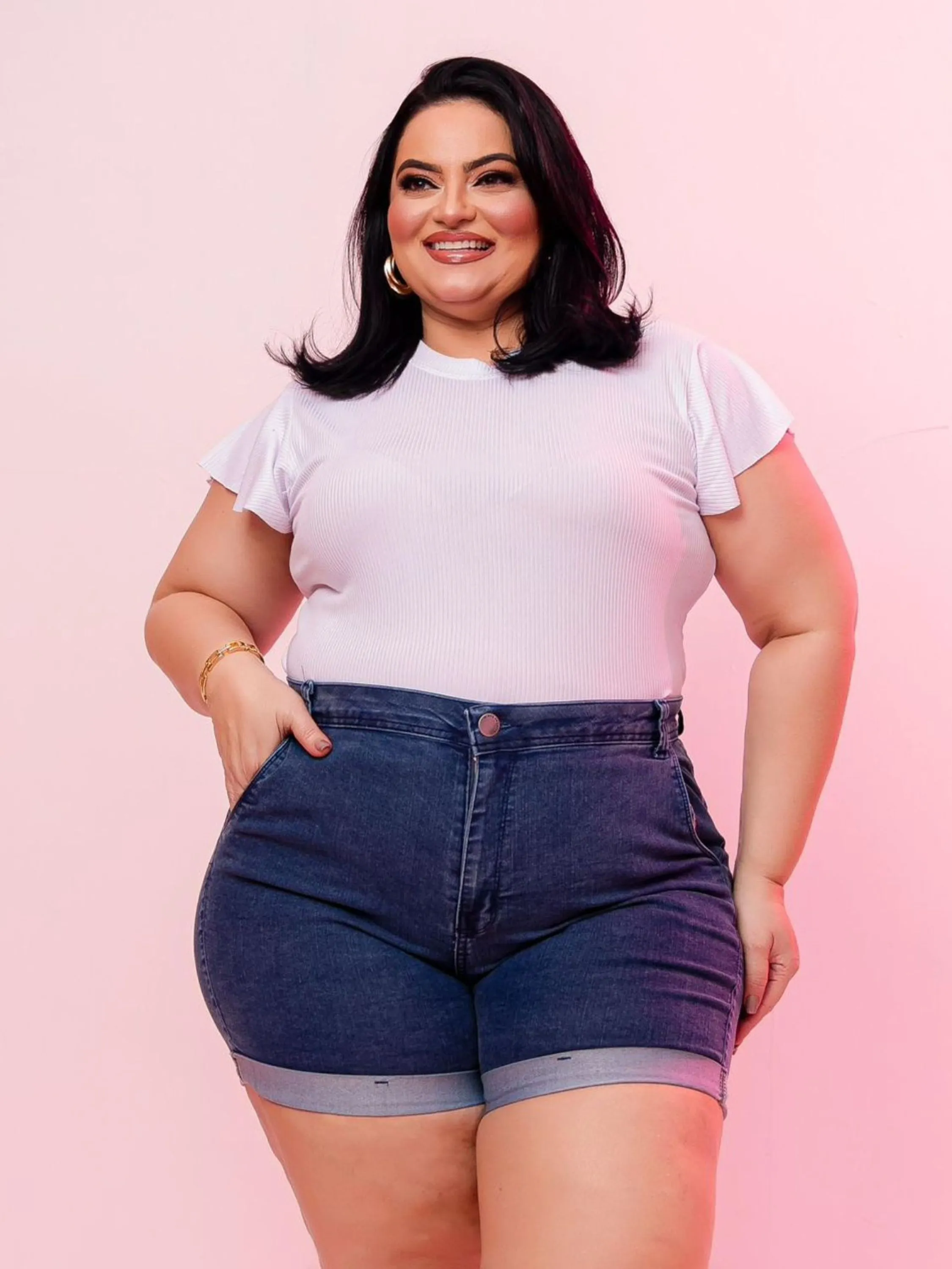 Shorts meia coxa Plus Size com lycra moda blogueira - moda feminina