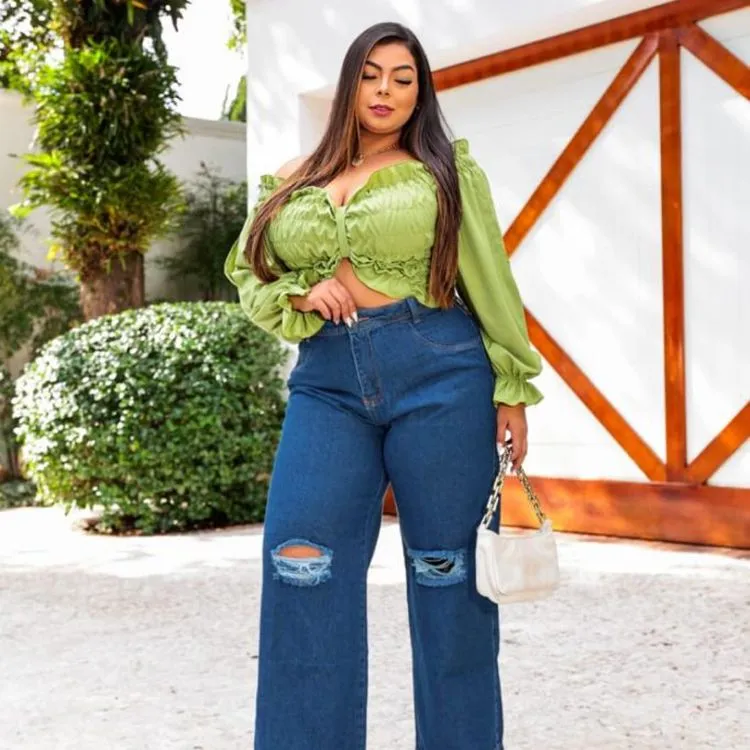 Calça Jeans Feminina Wide Leg Pantalona Rasgada no Joelho Plus Size