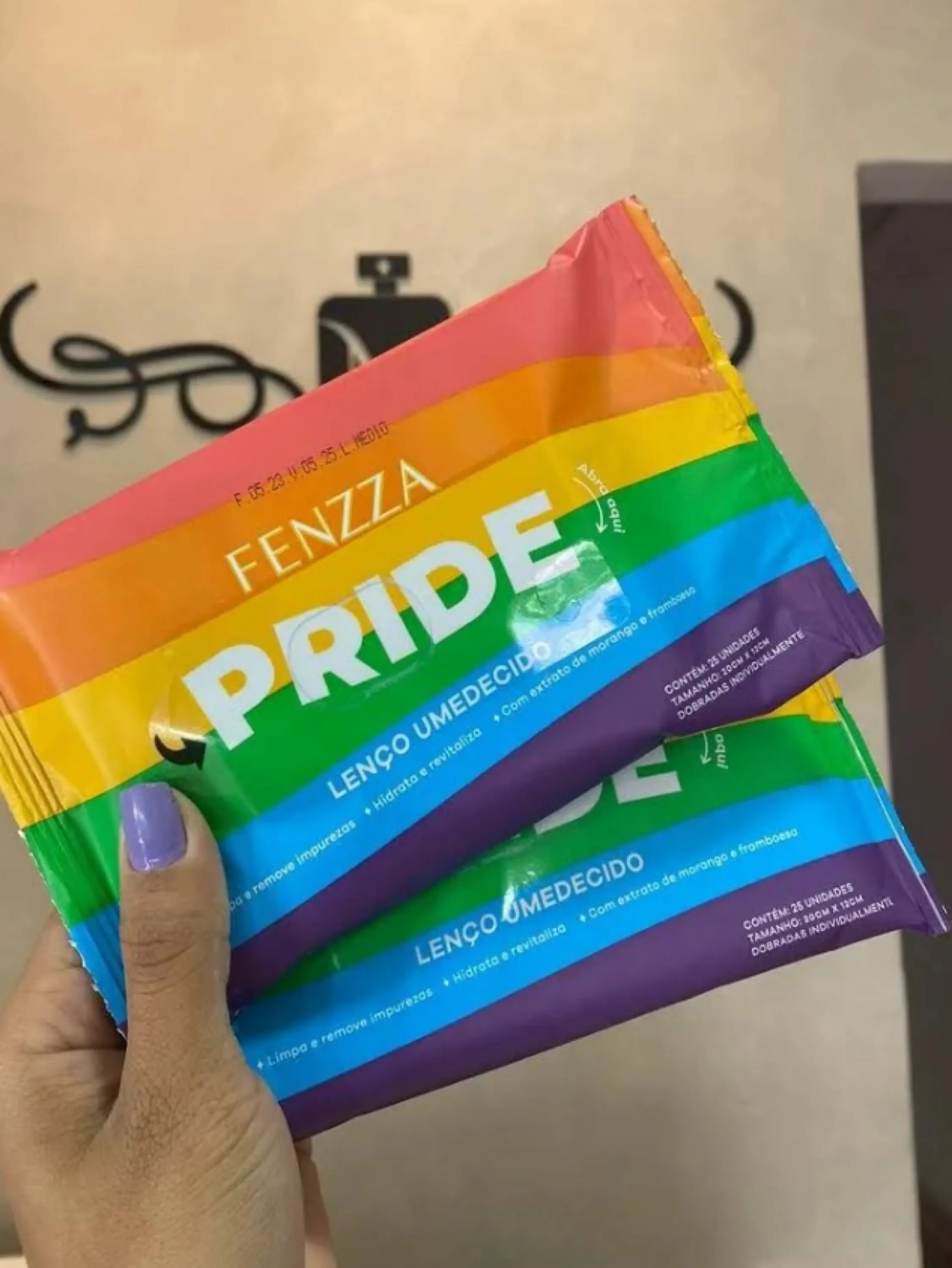 Lenço umedecido Pride Fenzza - Naluna Makeup