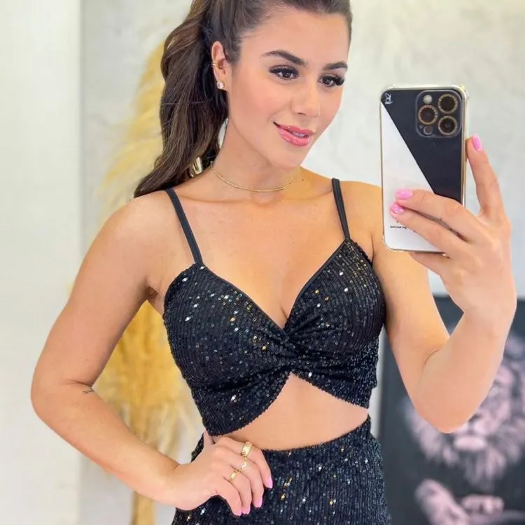 Cropped Paola