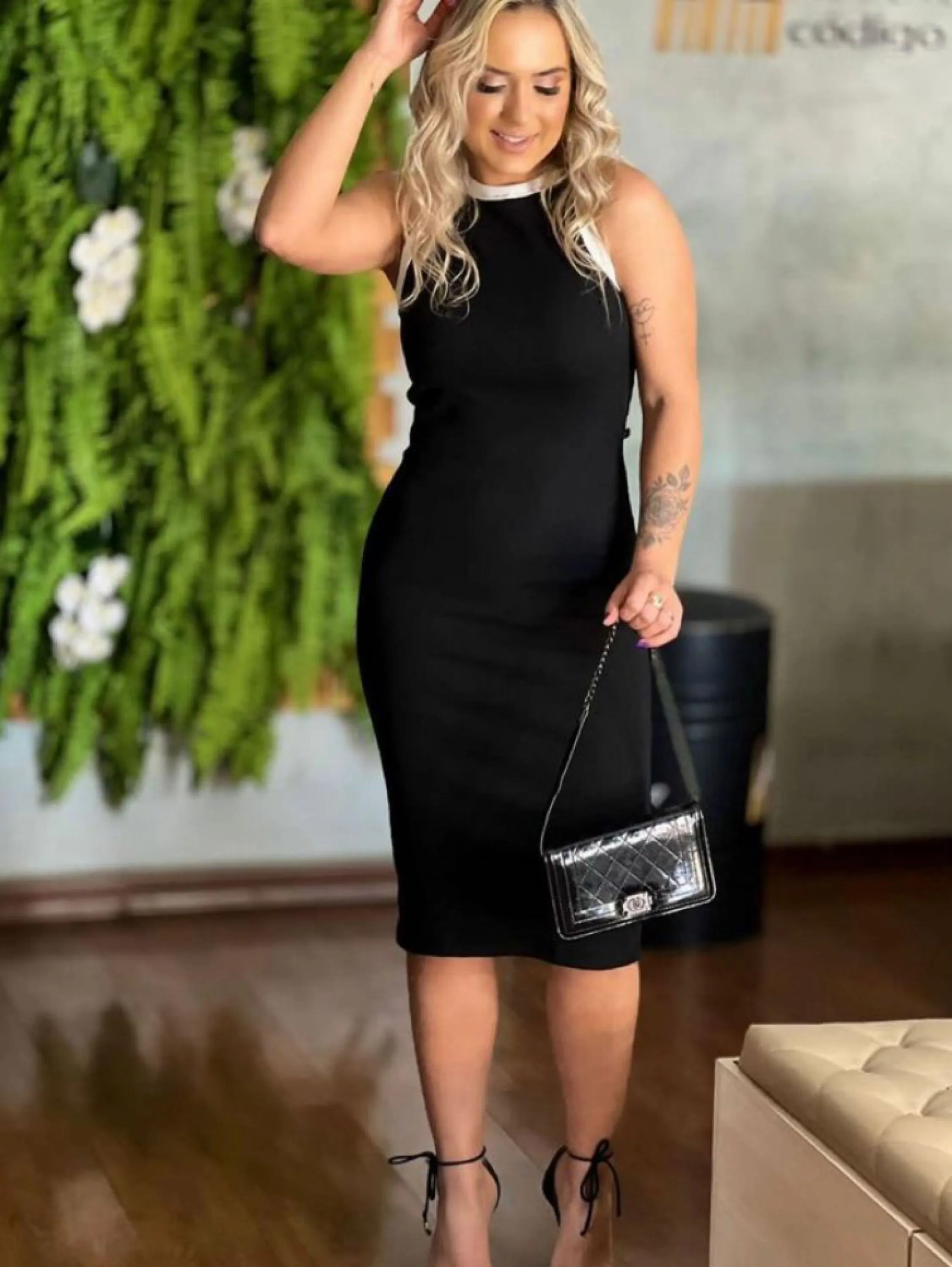 Vestido Midi tecido ribana veste até 42