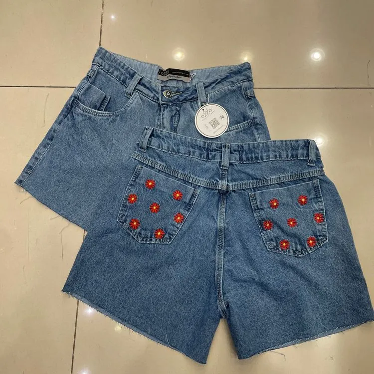 Short com bordado 208