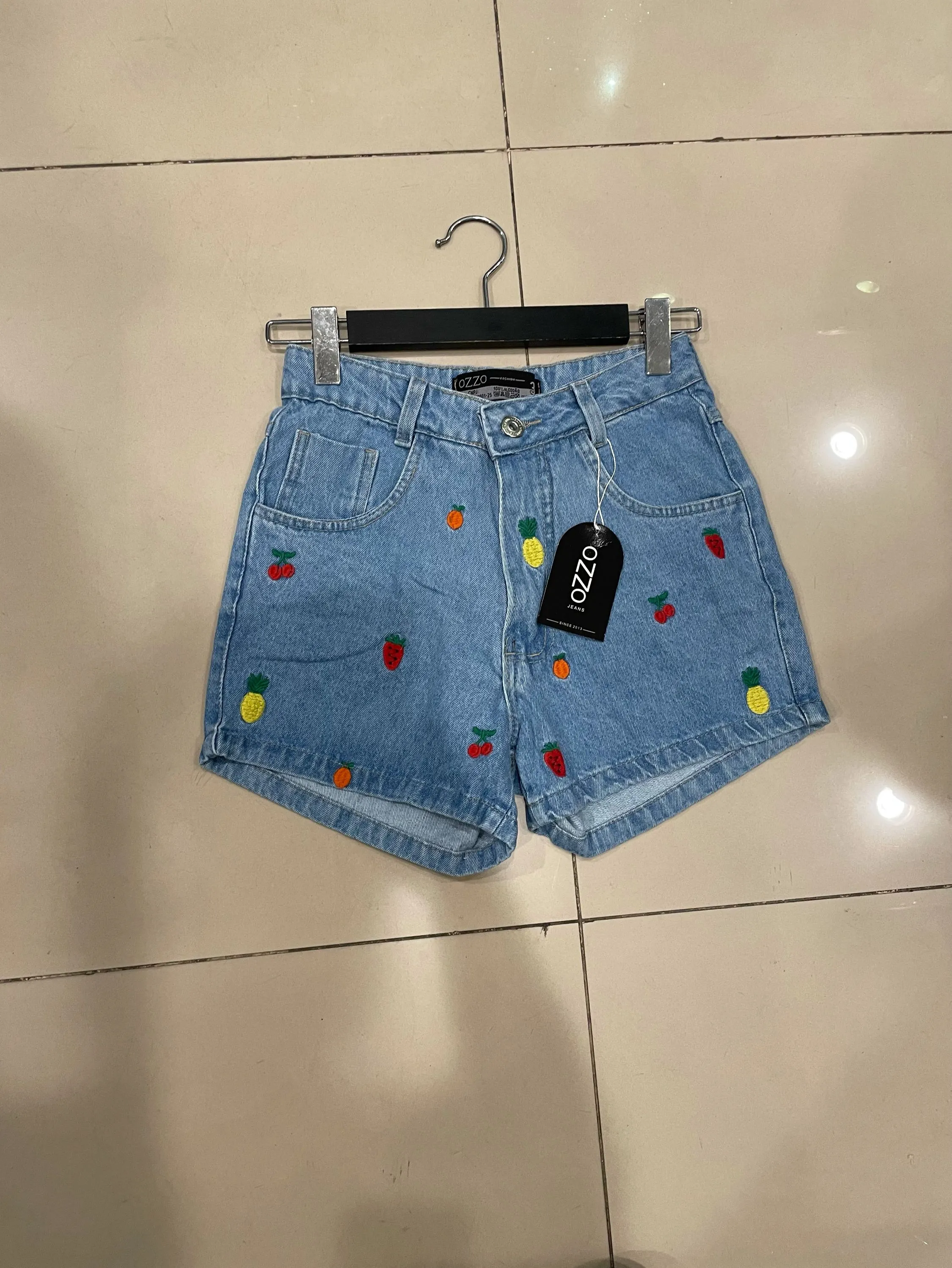 Short bordado frutas 386