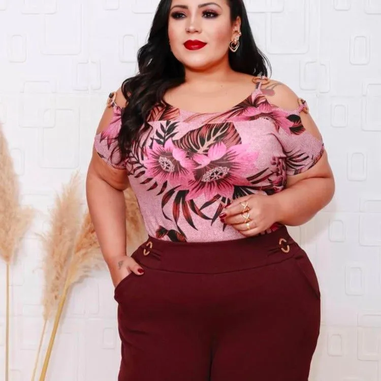 plus size/pink girl