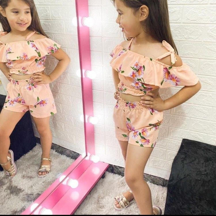 Conjunto cropped e shortinho estampado