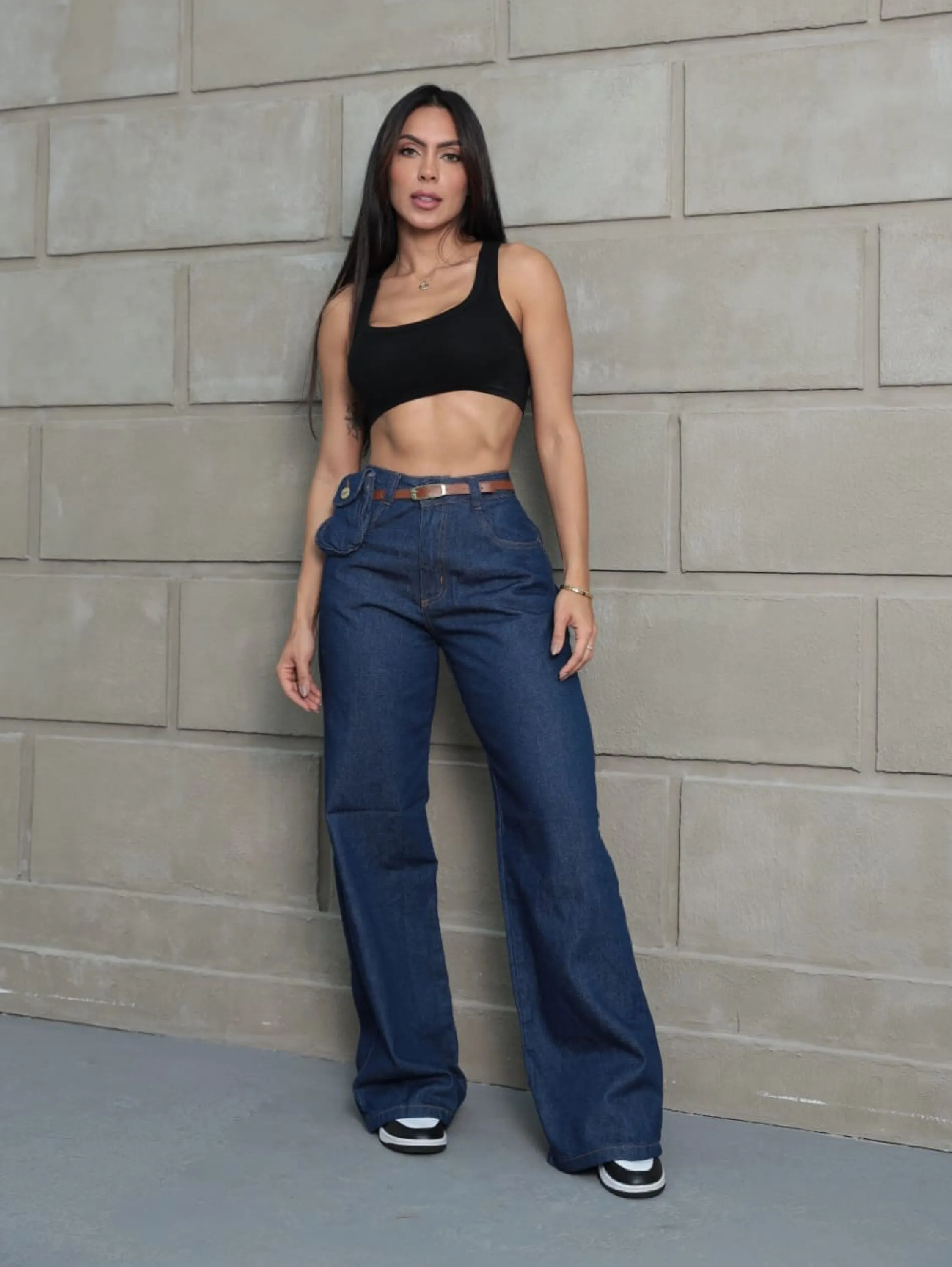 Calça jeans Wide leg super tendência ,estilo blogueira  e acompanha o cinto