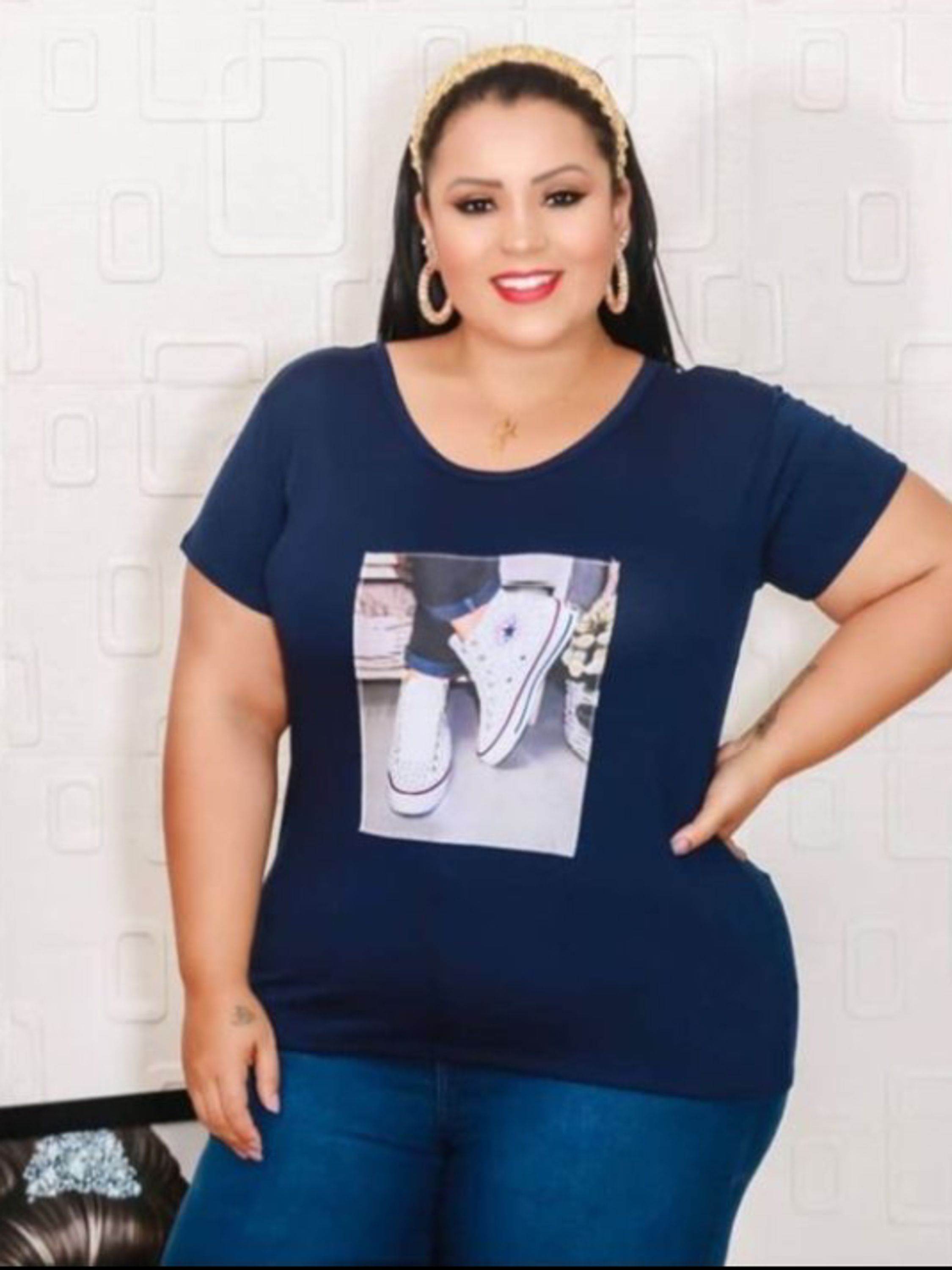 Blusa plus size com aplicação