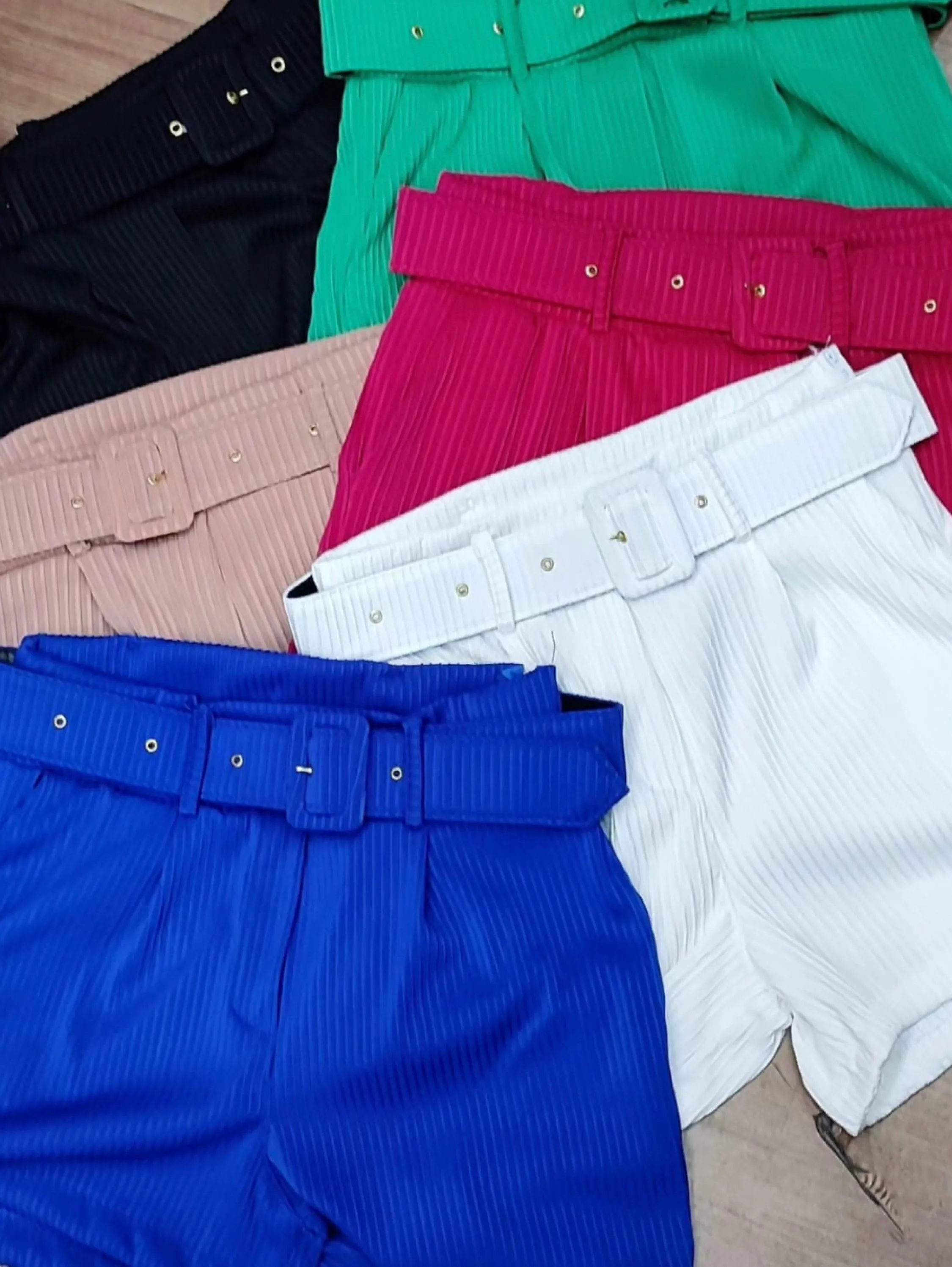 Shorts Feminino Canelado