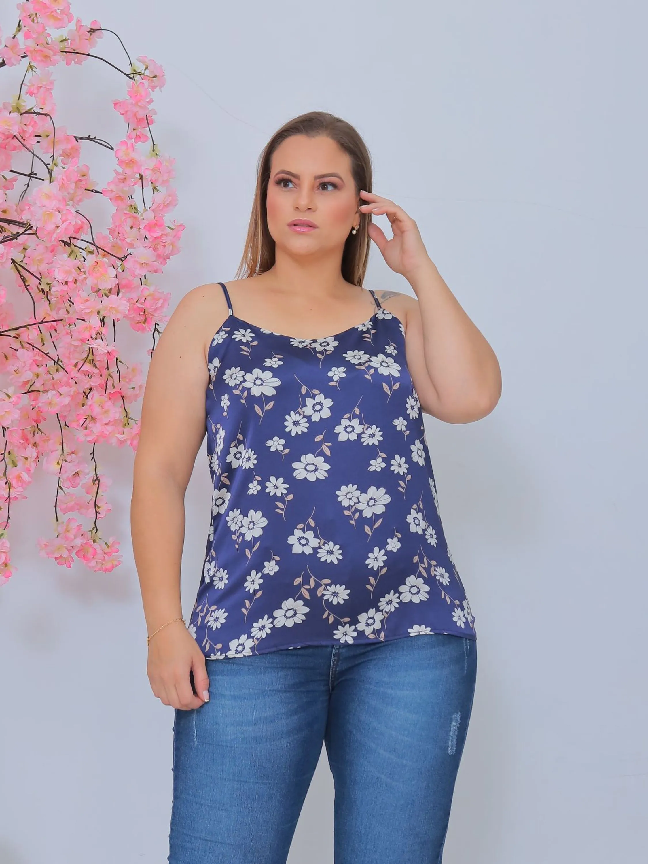 SML FASHION Regata Alcinha Crepe Estampada com Alça Regulável Plus Size - YXPL41