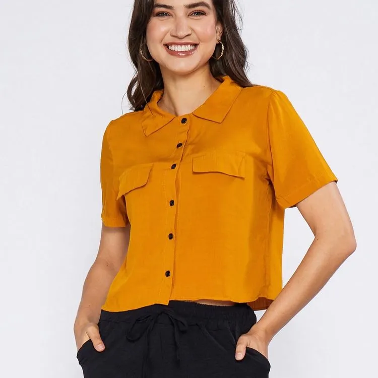 Blusa feminino com botão