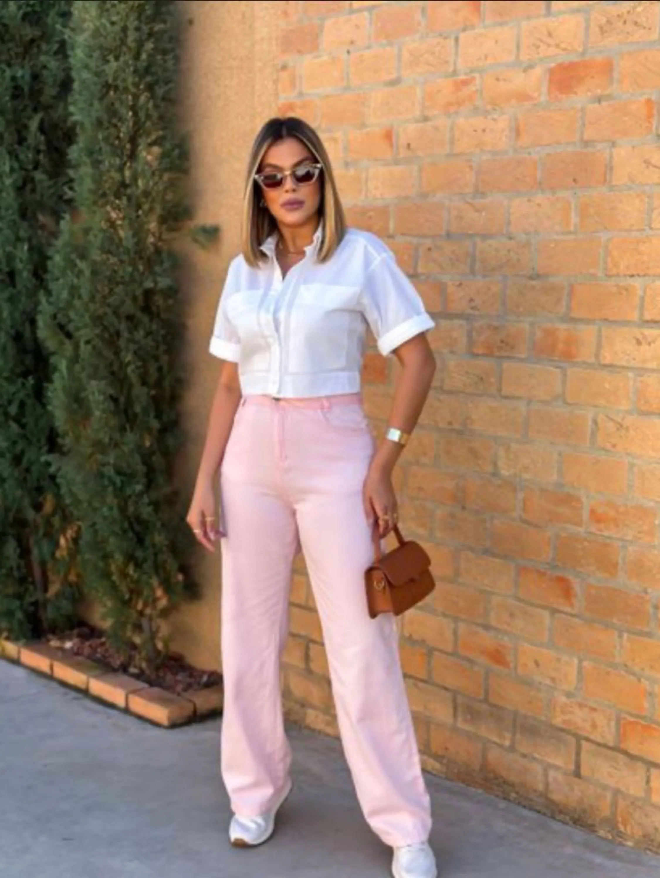 Calça jeans rosa bebê wide leg