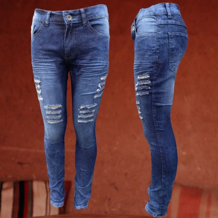 Calça jeans rasgada