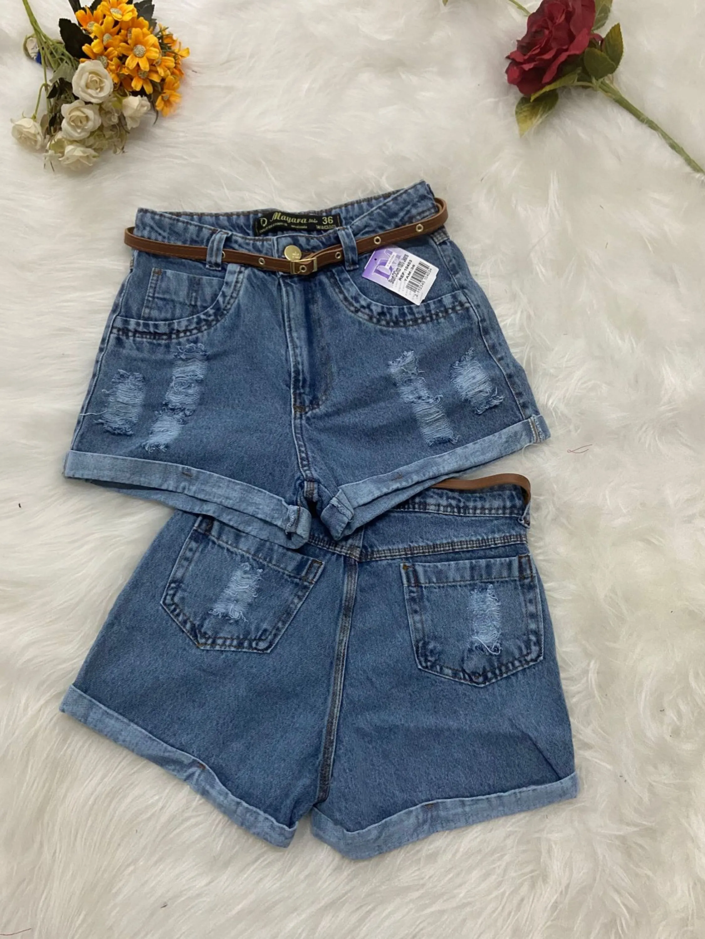 Short jeans feminino com cinto