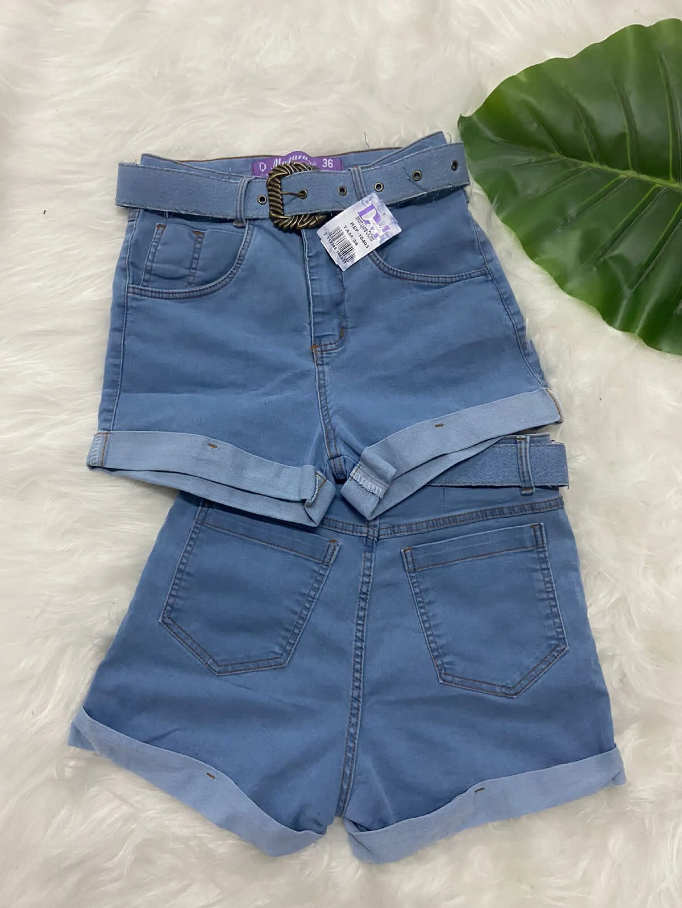 Short jeans feminino