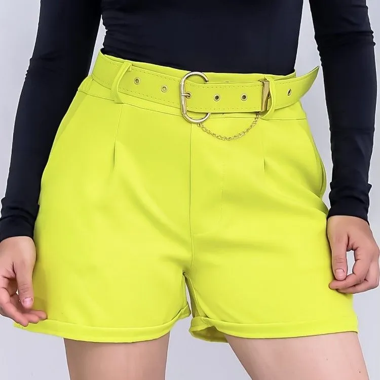 Shorts feminina tecido alfaiataria