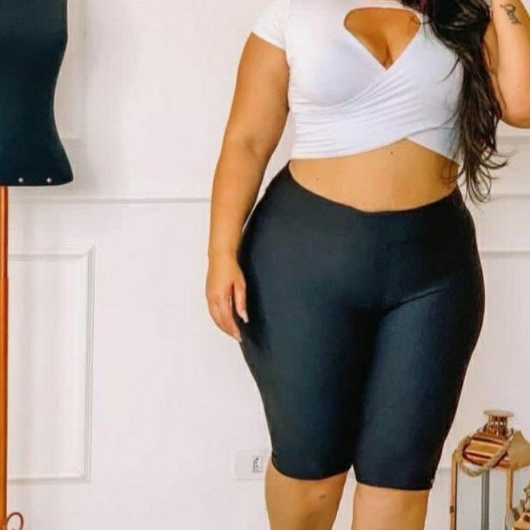 Bermuda plus Size lisa bermuda meia coxa suplex grosso moda academia fitnes moda feminina moda Plus Size bermudas lisa bermuda suplex