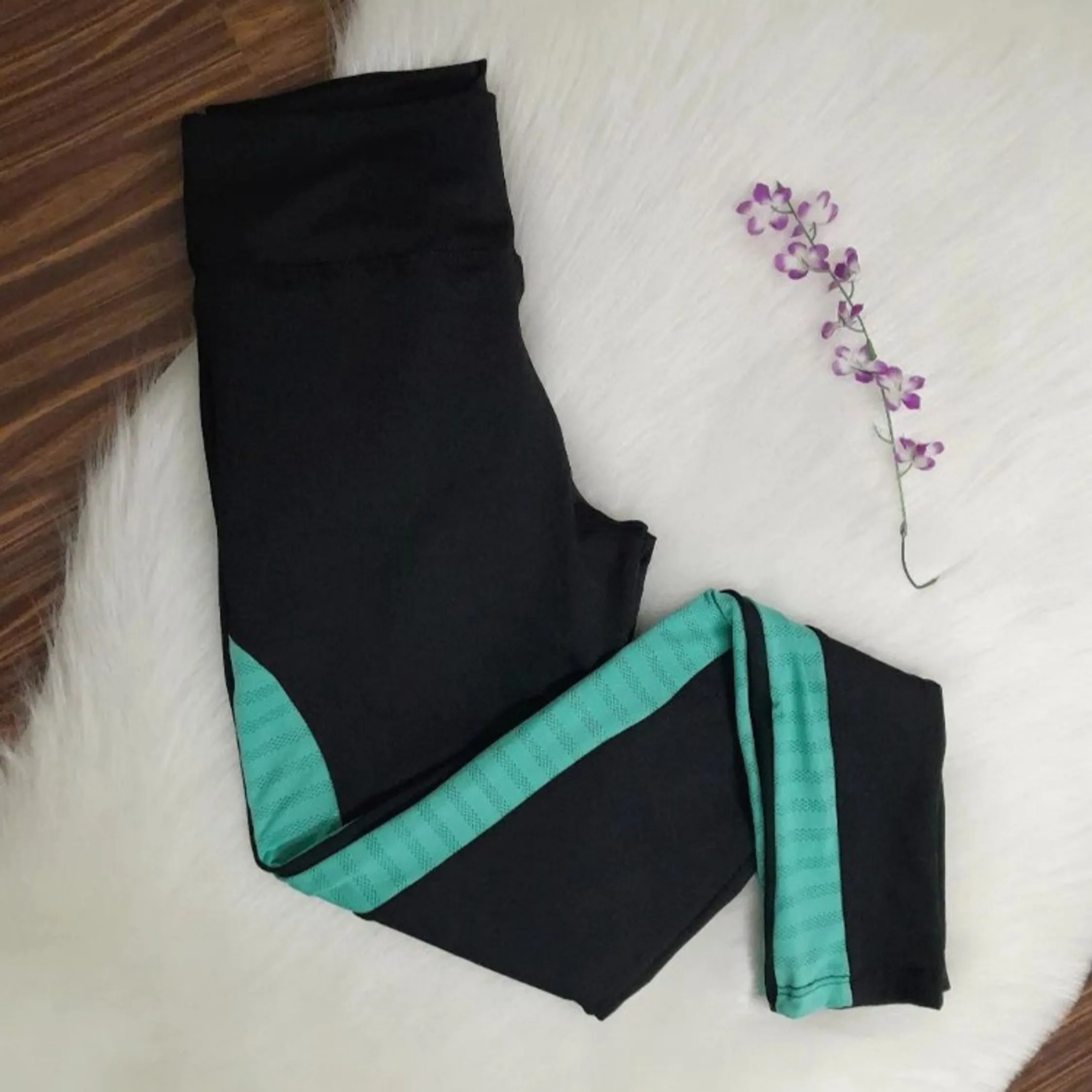 Legging com tela moda fitness