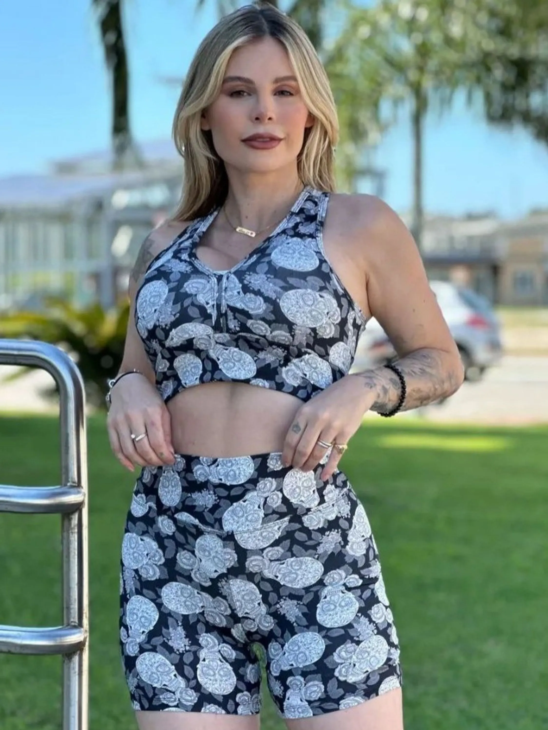 Conjunto feminino estampado fitness verão