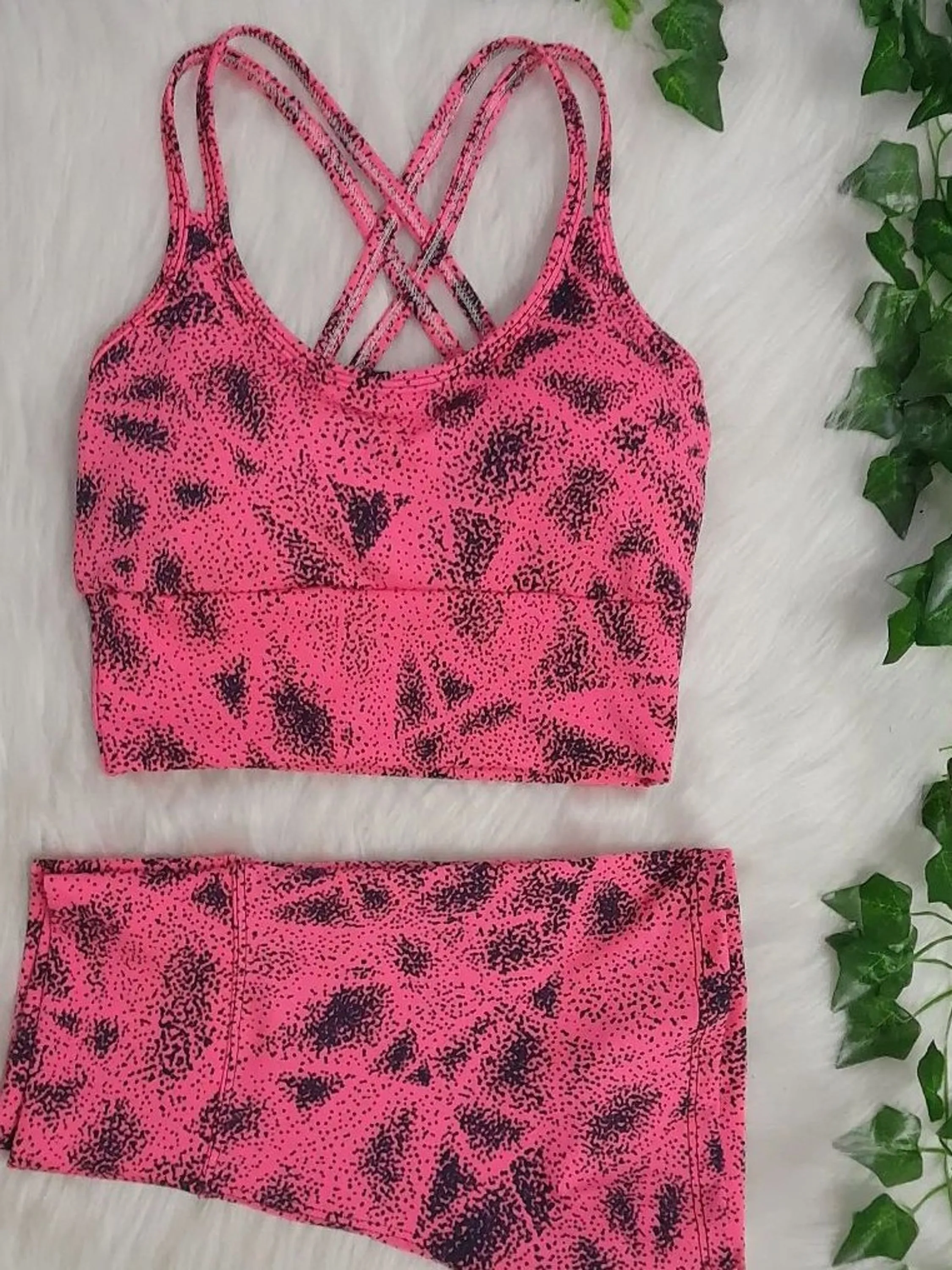 Conjunto verão estampado cruzado nas costas bermuda meia coxa moda verão moda fitness