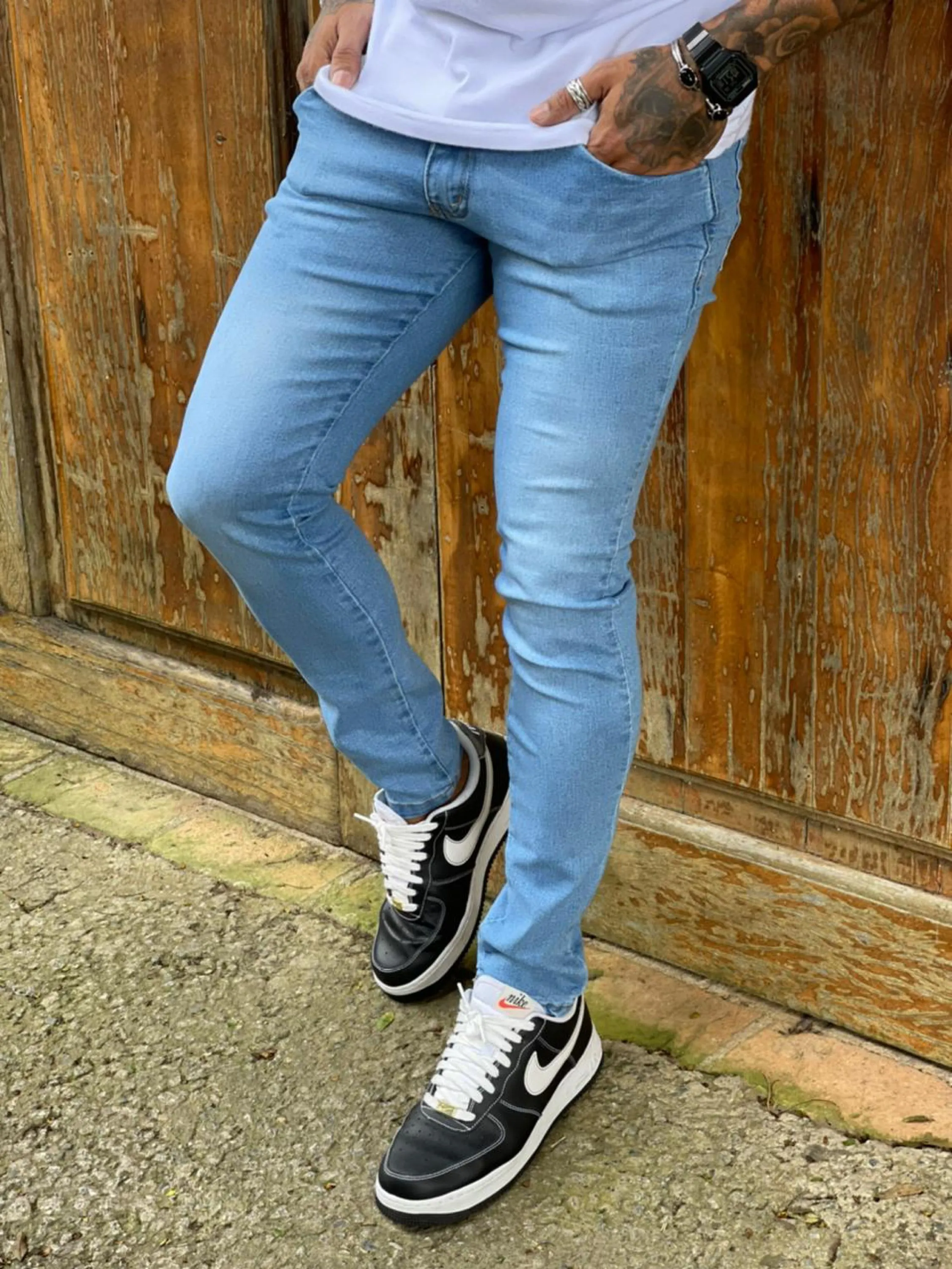 Calça skinny básic clara