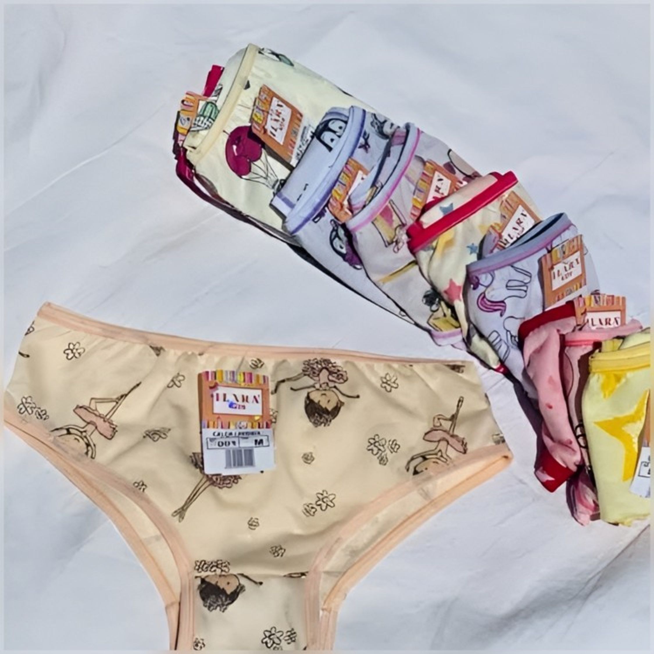 KIT C/ 10 CALCINHAS INFANTIS LARINHA