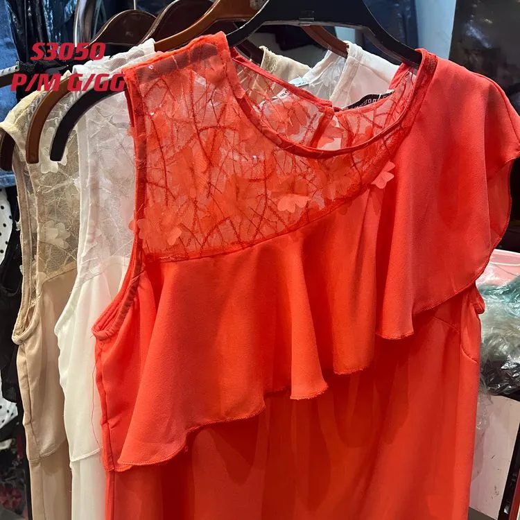 Blusa com 3 peças 35.00 cor é tamanho mistura