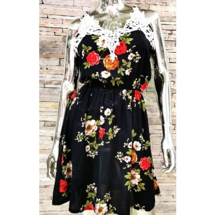 Vestido Curto Floral Tipo Estilingue