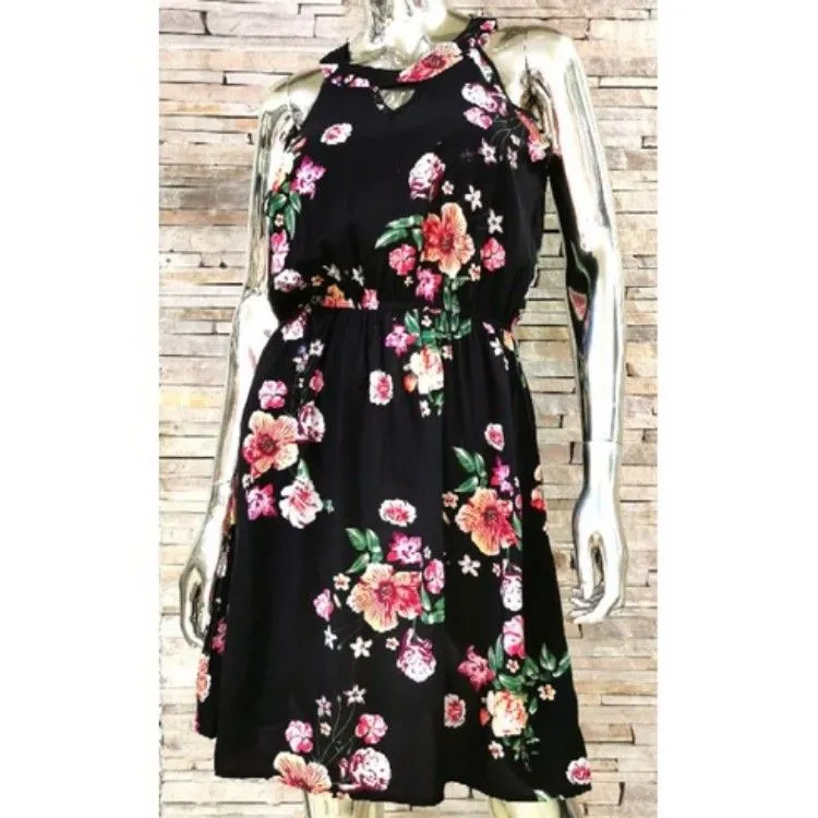 Vestido Curto Floral Tipo Estilingue