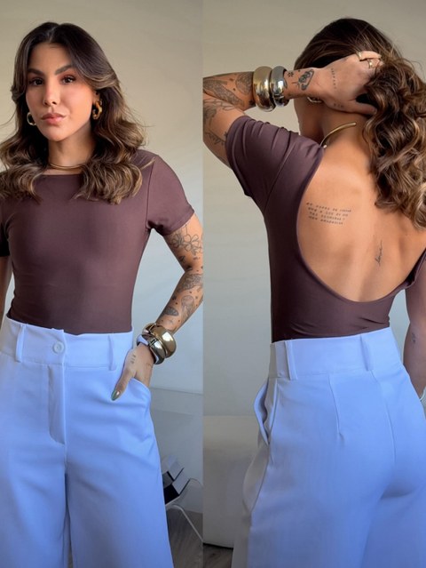 Body decote nas costas manga curta