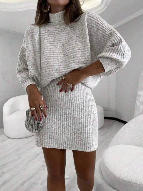 Conjunto cropped com gola ➕saia fio mousse look inverno