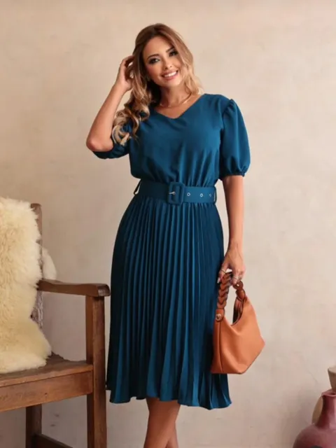 Vestido Midi Plissado com Cinto Manga Curta ⭐