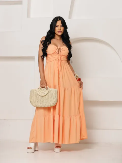 Vestido Longo Tomara que Caia Gola Halter ⭐