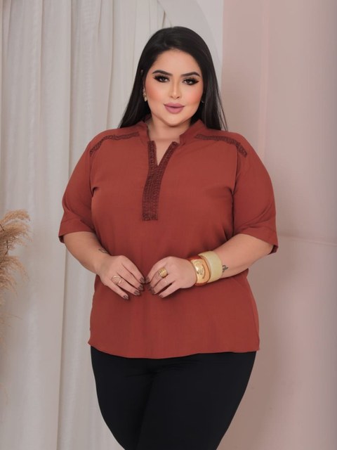 Blusa Feminina Plus Size Manga Curta Gola V ⭐