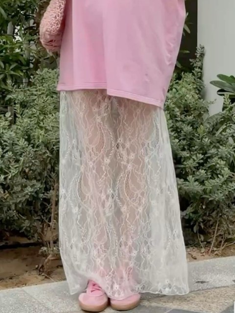 Saia renda  midi