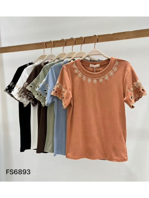 T-shirt com bordada manga curta shu loja