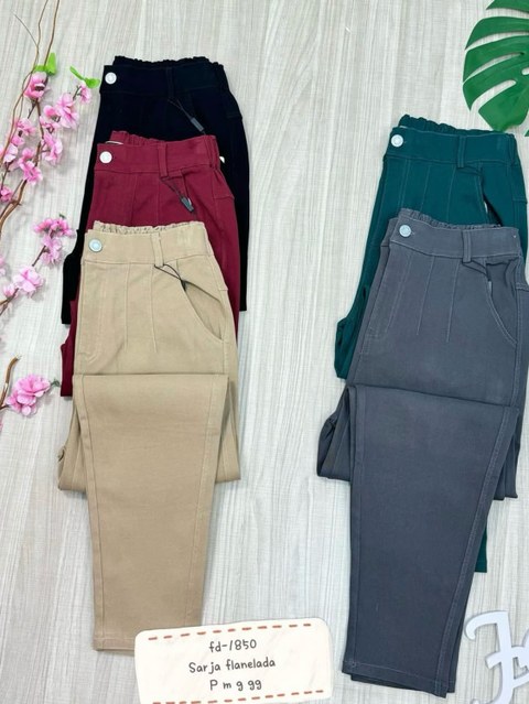 Calca sarja com flagelado