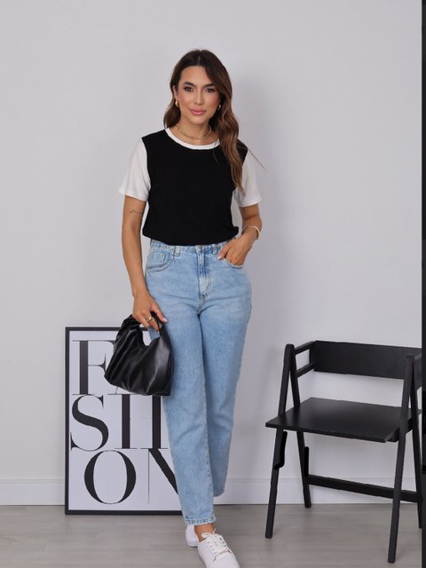 Blusa feminina básica lisa  bicolor manga curta lançamento