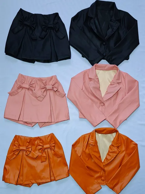 Conjunto infantil jaquetinha e shorts saia (08)